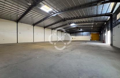 Warehouse - Studio for rent in East Industrial Street - Birkat Al Awamer - Al Wakra