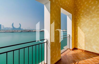 Apartment - 1 Bedroom - 2 Bathrooms for rent in Carnaval - Qanat Quartier - The Pearl Island - Doha