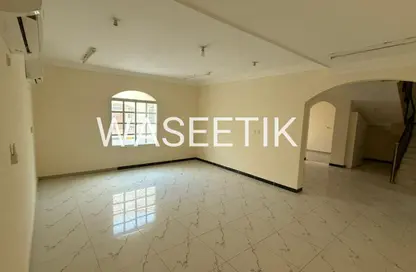 Villa - 5 Bedrooms - 4 Bathrooms for rent in Ain Khaled Villas - Ain Khaled - Doha