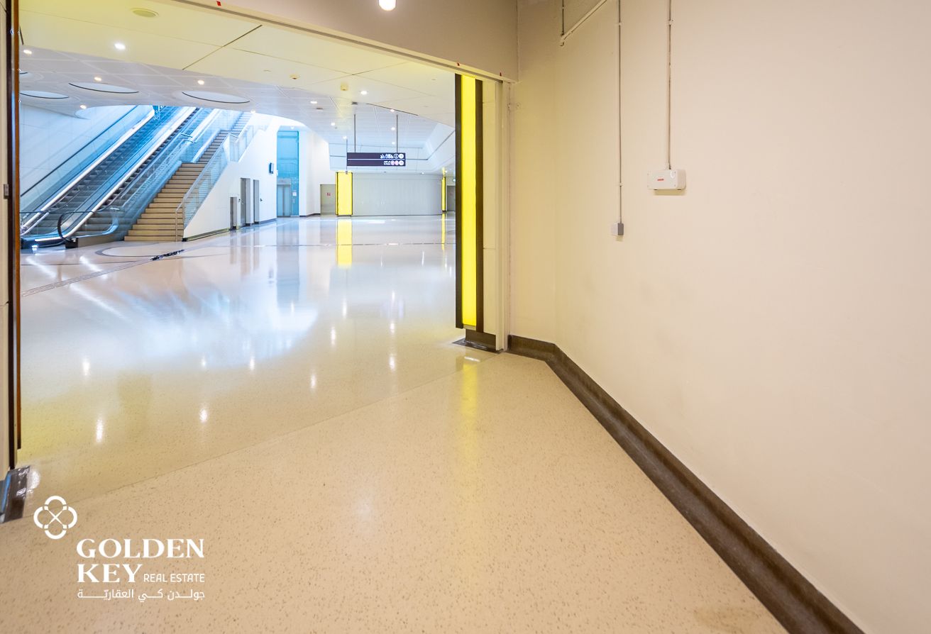 Retail Shop for Rent in Yacht Club Metro Station