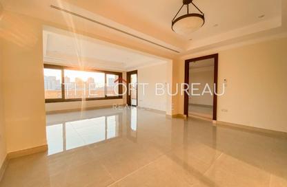 Townhouse - 1 Bedroom - 2 Bathrooms for rent in West Porto Drive - Porto Arabia - The Pearl Island - Doha