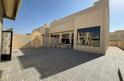 Villa - 5 Bedrooms - 7 Bathrooms for rent in Umm Salal Mahammad - Umm Salal City - Doha