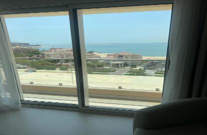 Apartment - 2 Bedrooms - 4 Bathrooms for rent in Viva West - Viva Bahriyah - The Pearl Island - Doha