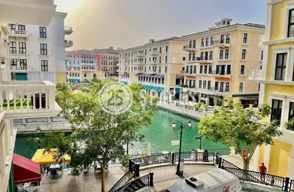Apartment - 3 Bedrooms - 4 Bathrooms for rent in Carnaval - Qanat Quartier - The Pearl Island - Doha