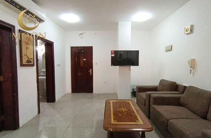 Apartment - 1 Bedroom - 1 Bathroom for rent in Umm Ghuwailina 4 - Umm Ghuwailina - Doha