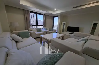 Apartment - 2 Bedrooms - 3 Bathrooms for rent in East Porto Drive - Porto Arabia - The Pearl Island - Doha