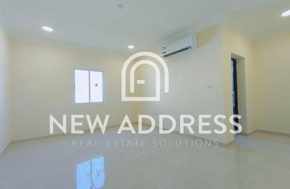 Apartment - 6 Bedrooms - 1 Bathroom for rent in Al Kheesa - Al Kheesa - Umm Salal Mohammed