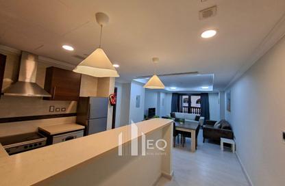 Apartment - 1 Bedroom - 2 Bathrooms for rent in West Porto Drive - Porto Arabia - The Pearl Island - Doha