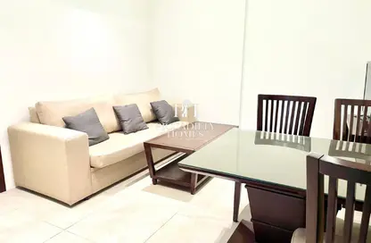 Apartment - 2 Bedrooms - 2 Bathrooms for rent in Umm Ghwailina Comm - Umm Ghuwalina - Umm Ghuwailina - Doha