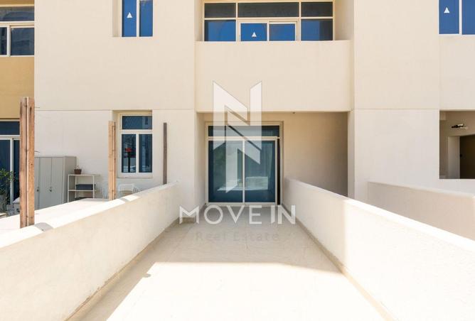 60502248 - Property Image 2