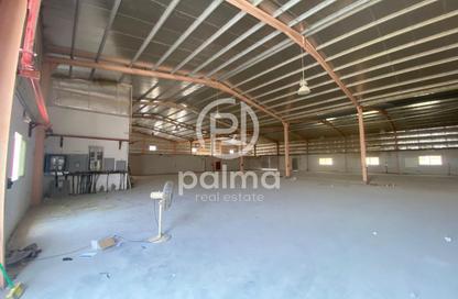 Warehouse - Studio - 4 Bathrooms for rent in Industrial Area 5 - Industrial Area - Industrial Area - Doha