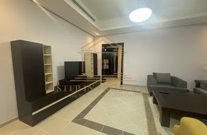 Apartment - 1 Bedroom - 2 Bathrooms for rent in Anas Street - Fereej Bin Mahmoud North - Fereej Bin Mahmoud - Doha