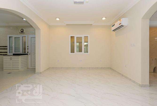 52180351 - Property Image 2