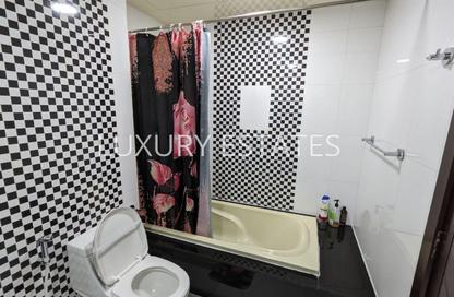 Apartment - 2 Bedrooms - 2 Bathrooms for sale in East Porto Drive - Porto Arabia - The Pearl Island - Doha Apartment - 2 Bedrooms - 2 Bathrooms for sale in East Porto Drive - Porto Arabia - The Pearl Island - Doha
