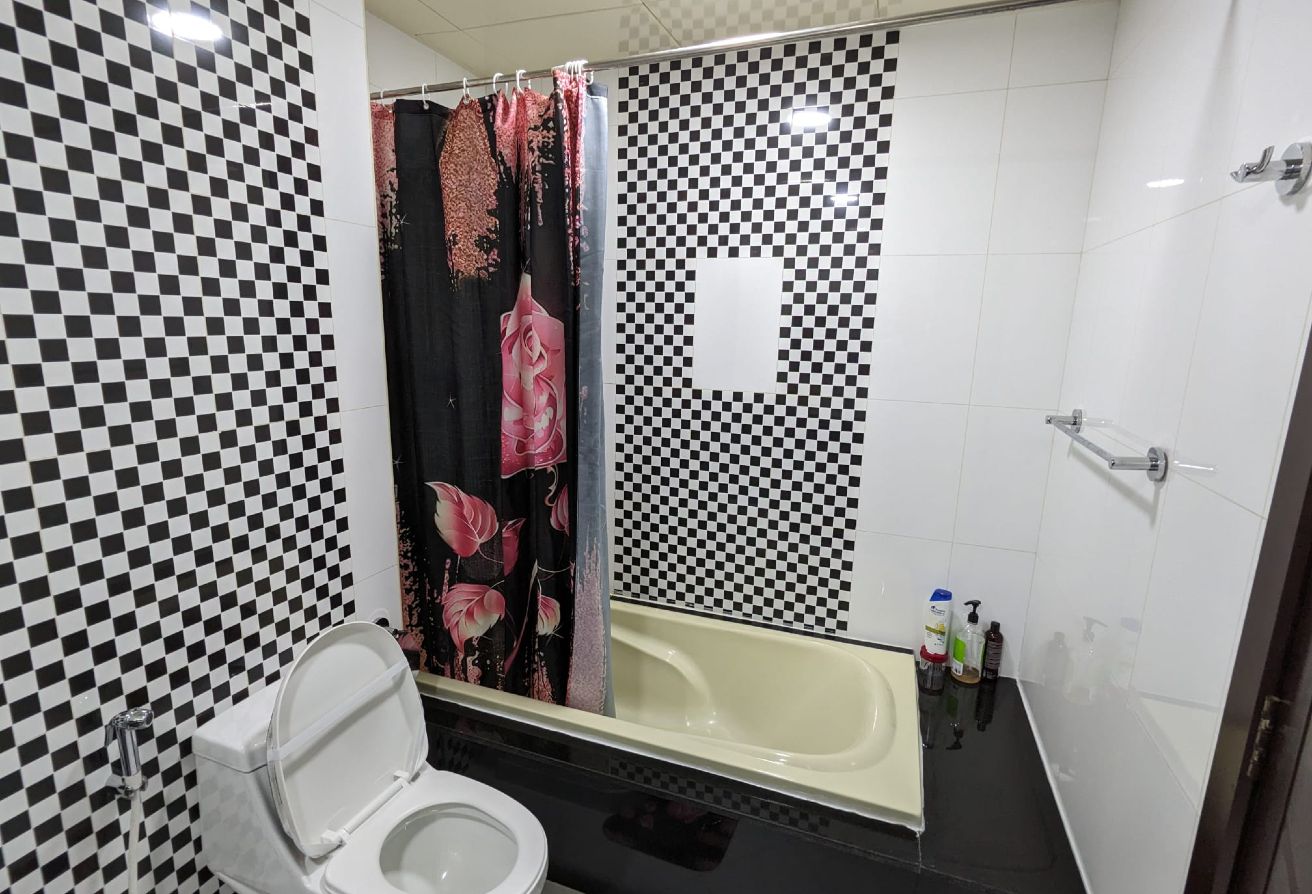 LUXURY 1 BHK+OFFICE FOR SALE thumbnail 3