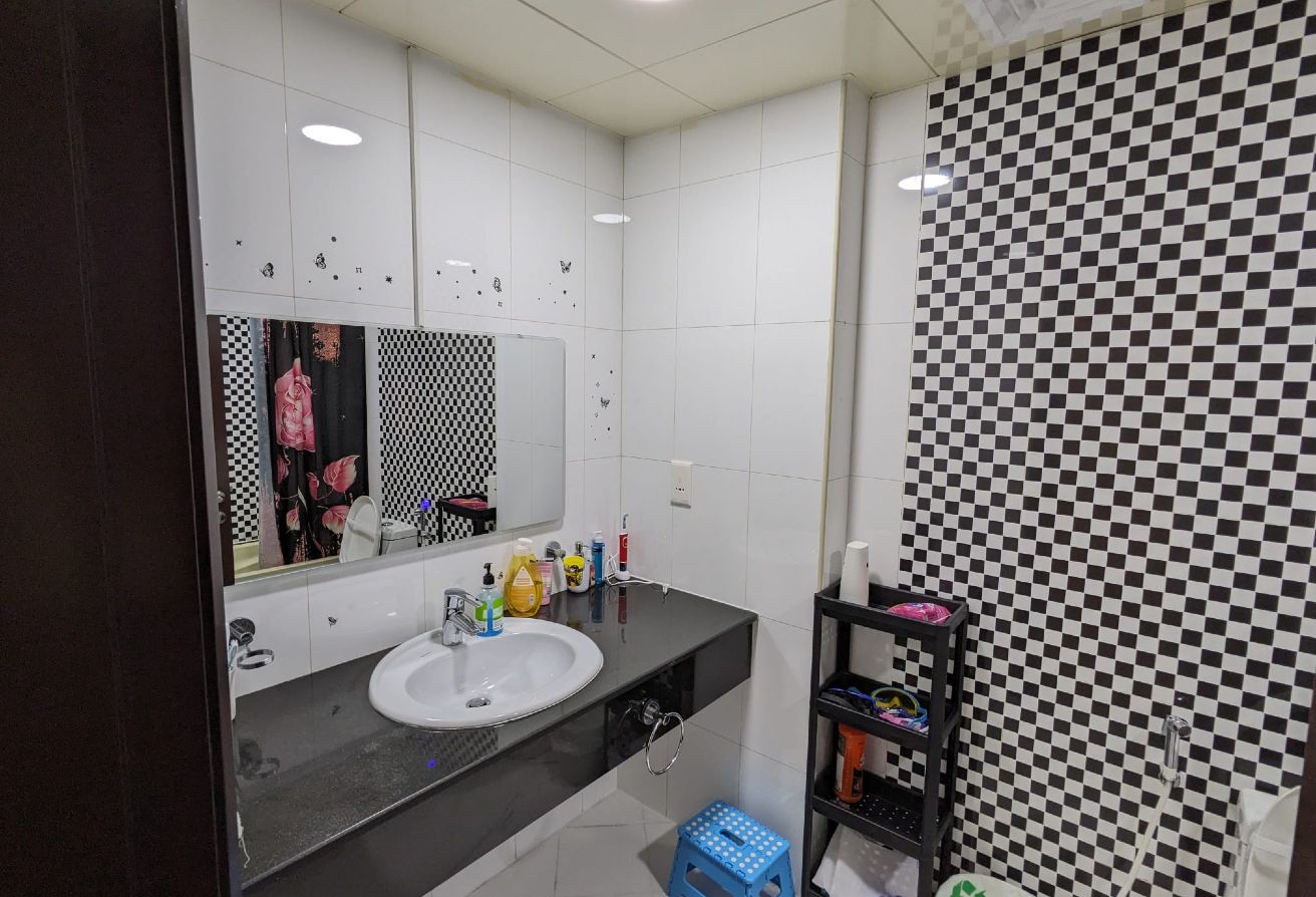 LUXURY 1 BHK+OFFICE FOR SALE thumbnail 9
