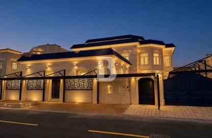 Villa - 7+ Bedrooms - 7+ Bathrooms for sale in Al Markhiya - Doha