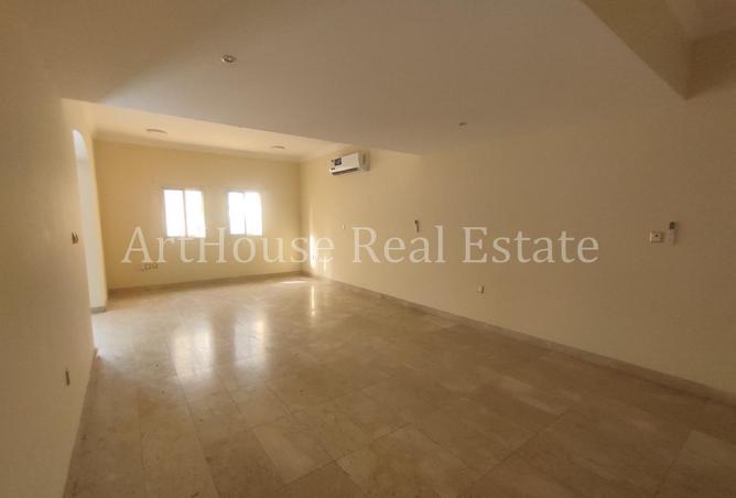 52500431 - Property Image 3