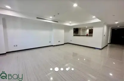 Apartment - 2 Bedrooms - 3 Bathrooms for rent in East Porto Drive - Porto Arabia - The Pearl Island - Doha