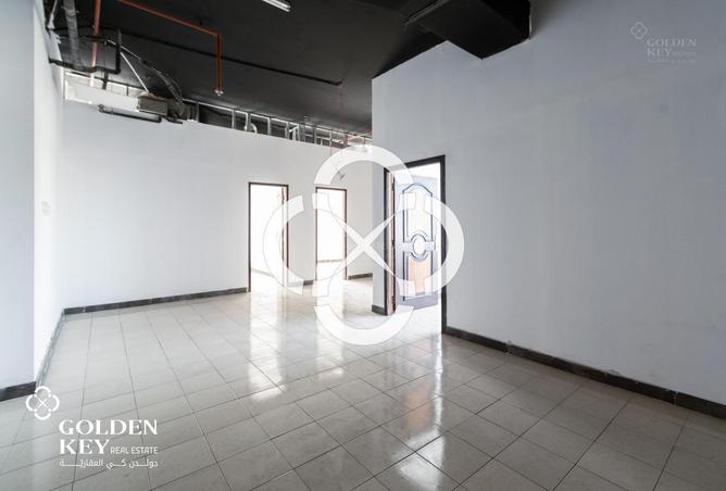 53813044 - Property Main Image