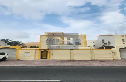 Villa - Studio - 5 Bathrooms for rent in Al Hilal - Doha