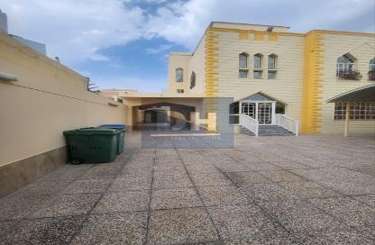 Villa - Studio - 5 Bathrooms for rent in Al Hilal - Doha