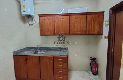 Apartment - 2 - 2 for rent in Thabit Bin Zaid Street - Al Mansoura - Doha