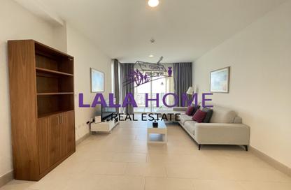Apartment - 2 Bedrooms - 2 Bathrooms for rent in Viva Central - Viva Bahriyah - The Pearl Island - Doha