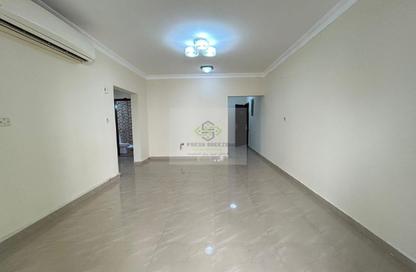Apartment - 3 Bedrooms - 3 Bathrooms for rent in Bin Omran 28 - Fereej Bin Omran - Doha