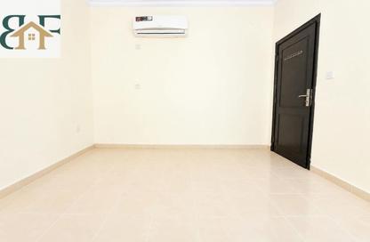 Apartment - 2 Bedrooms - 2 Bathrooms for rent in Al Muntazah Street - Al Muntazah - Doha
