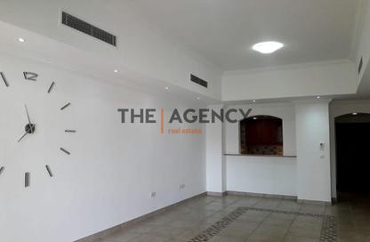 Apartment - 2 Bedrooms - 3 Bathrooms for sale in West Porto Drive - Porto Arabia - The Pearl Island - Doha