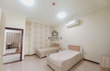 Apartment - 2 Bedrooms - 2 Bathrooms for rent in Thabit Bin Zaid Street - Al Mansoura - Doha