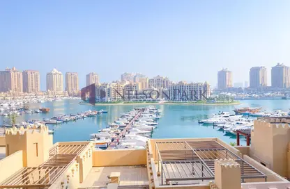 Apartment - 2 Bedrooms - 3 Bathrooms for rent in Tower 14 - Porto Arabia - The Pearl Island - Doha