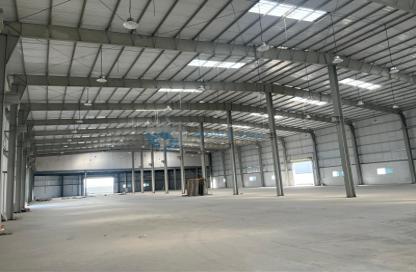Warehouse - Studio - 6 Bathrooms for rent in East Industrial Street - Birkat Al Awamer - Al Wakra