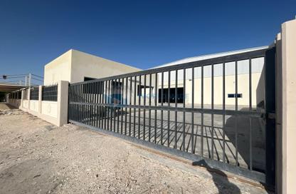 Warehouse - Studio - 6 Bathrooms for rent in East Industrial Street - Birkat Al Awamer - Al Wakra