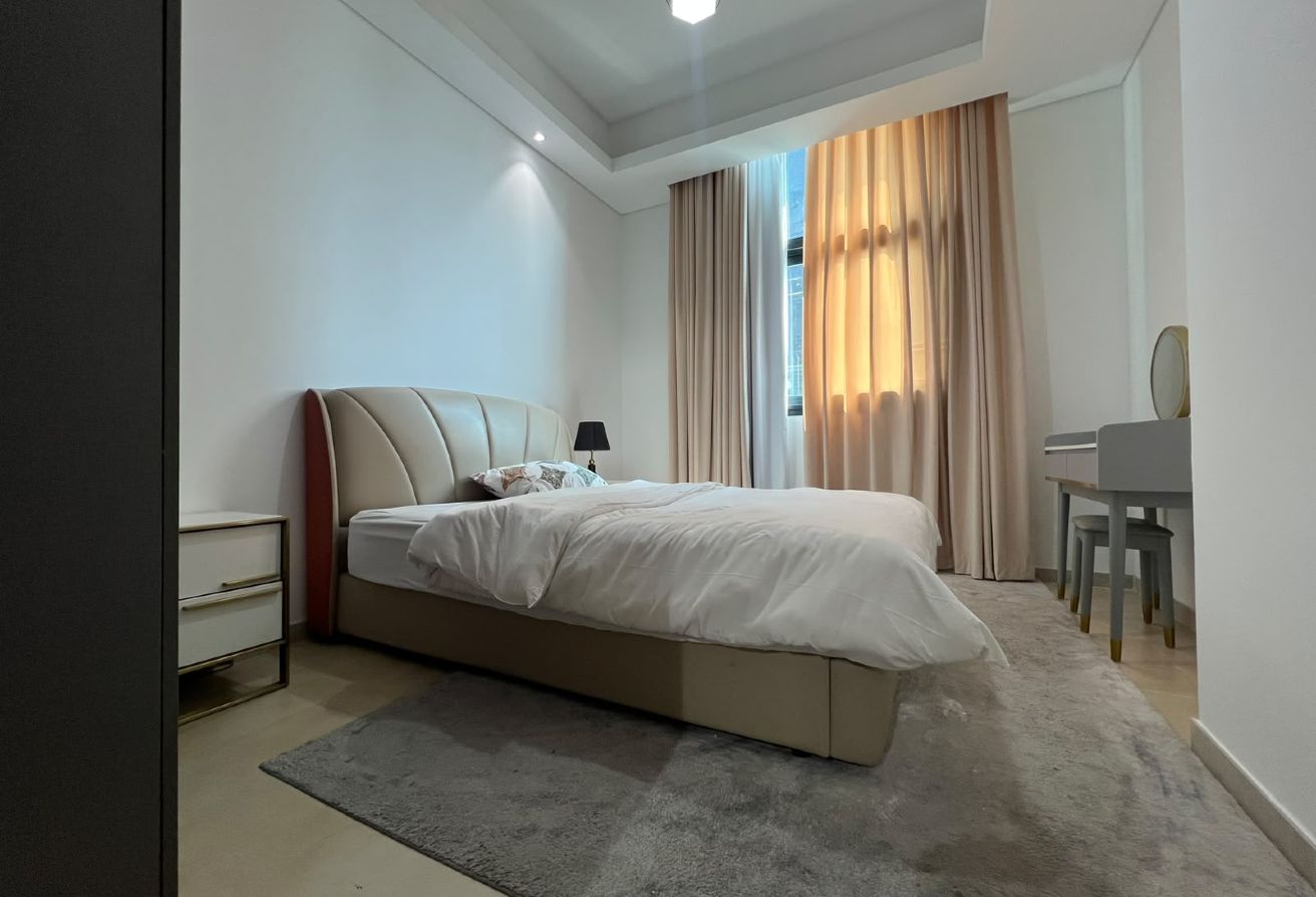 ELEGANT FF 2 BEDROOMS IN MARINA @ 8200 WITH BILLS thumbnail 3