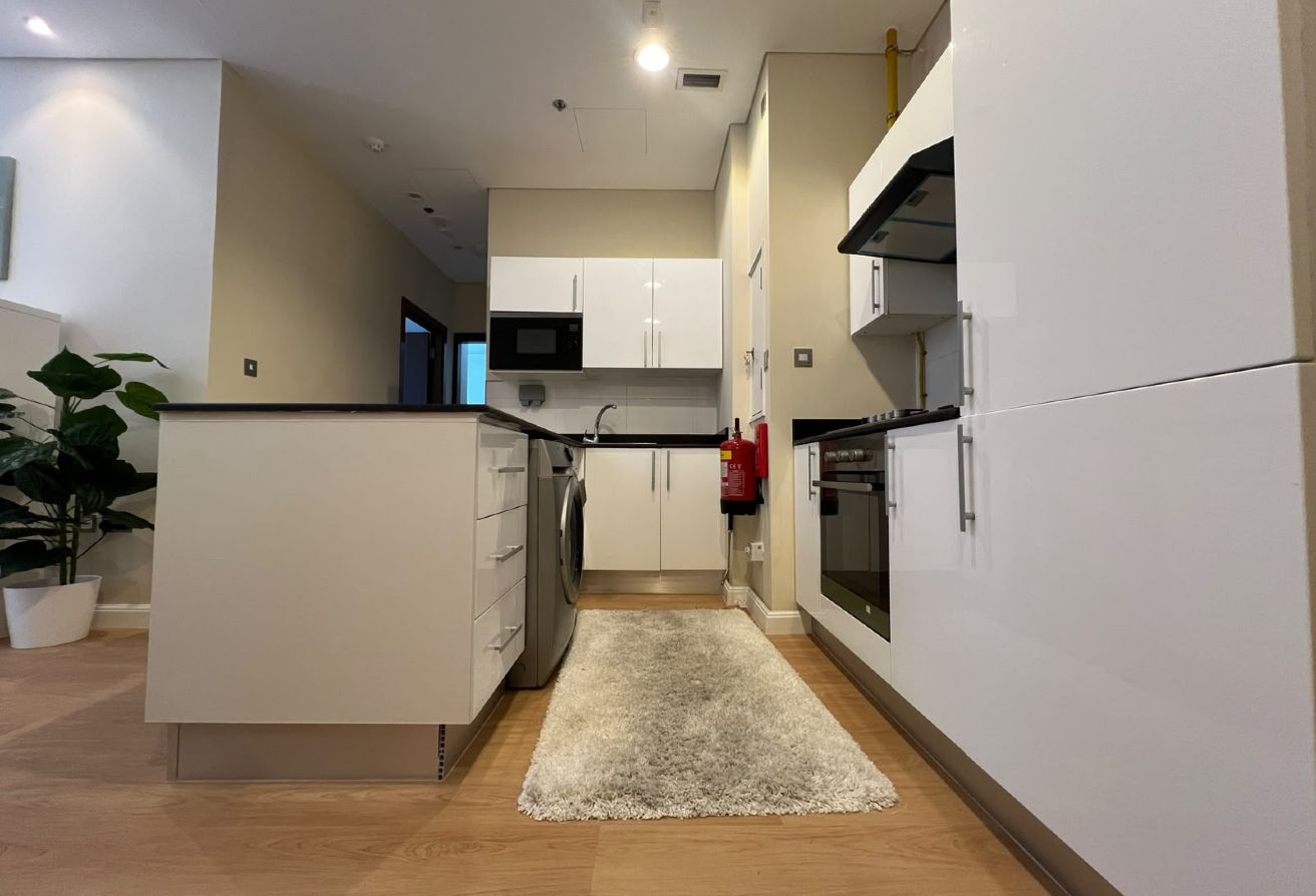 ELEGANT FF 2 BEDROOMS IN MARINA @ 8200 WITH BILLS thumbnail 5