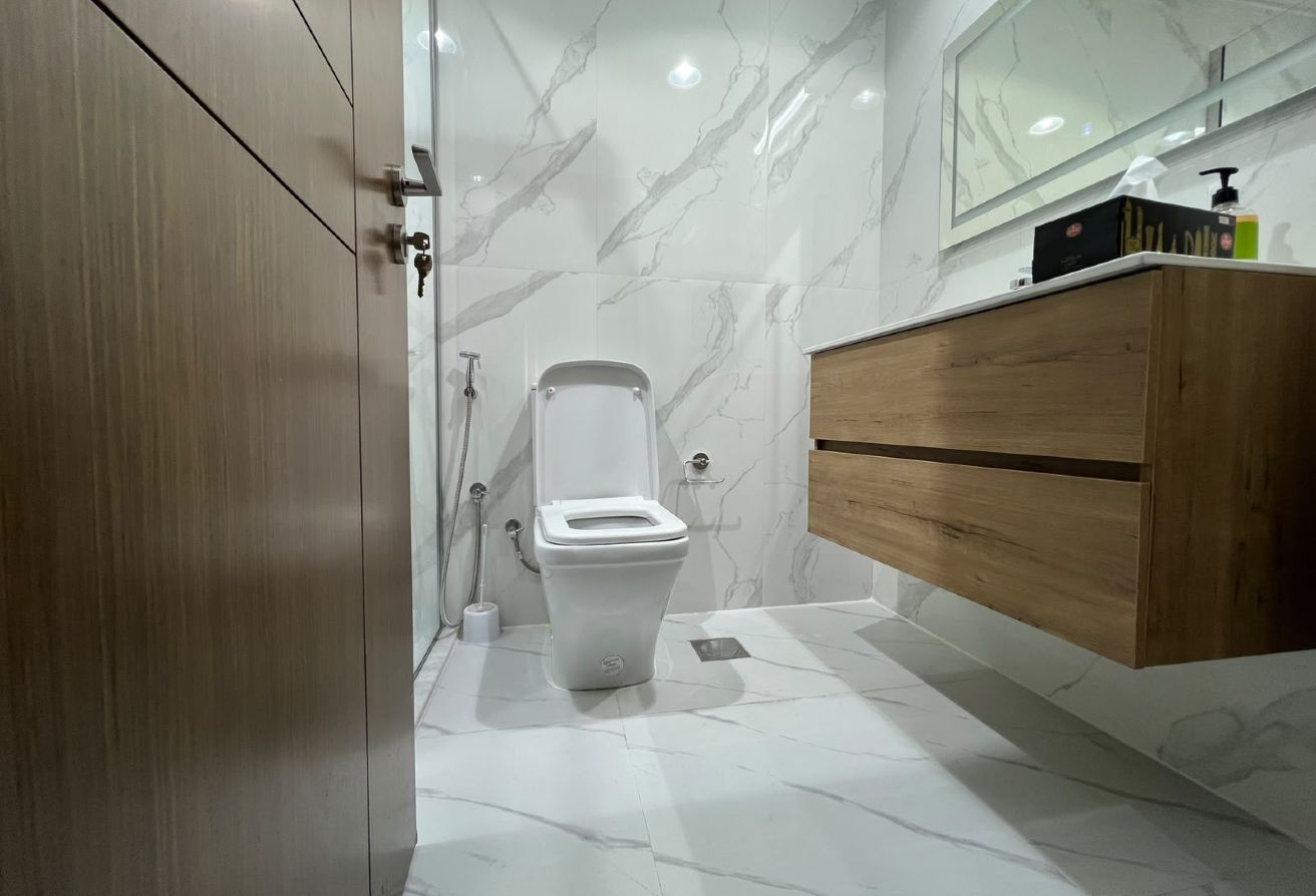 ELEGANT FF 2 BEDROOMS IN MARINA @ 8200 WITH BILLS thumbnail 9
