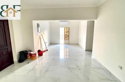 Apartment - 3 Bedrooms - 3 Bathrooms for rent in Muntazah 7 - Al Muntazah - Doha