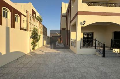 Villa - 6 Bedrooms - 6 Bathrooms for rent in Al Kheesa - Al Kheesa - Umm Salal Mohammed