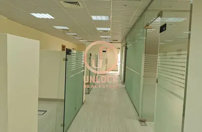 مساحات مكتبية - 4 غرف نوم - 3 حمامات للايجار في شارع الجزيره - فريج بن محمود الشمالي - فريج بن محمود - الدوحة