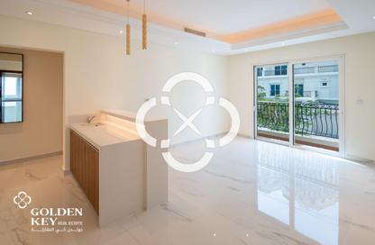 Villa - 6 Bedrooms - 7 Bathrooms for rent in Floresta Gardens - Floresta Gardens - The Pearl Island - Doha