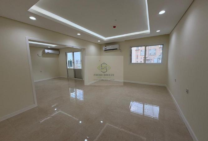 52318245 - Property Image 2