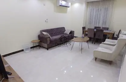 شقة - 2 غرف نوم - 2 حمامات للايجار في شارع ثابت بن زايد - المنصورة - الدوحة