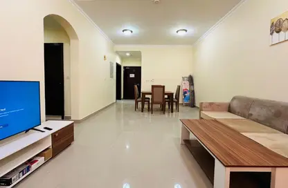 Apartment - 2 Bedrooms - 3 Bathrooms for rent in Musheireb Apartments - Musheireb - Doha