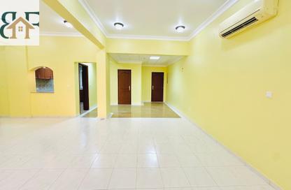 Apartment - 3 Bedrooms - 3 Bathrooms for rent in Al Mansoura - Al Mansoura - Doha