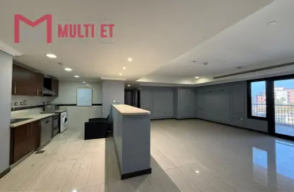 شقة - 2 غرف نوم - 2 حمامات للايجار في طريق بورتو الغربي - بورتو أرابيا - جزيرة اللؤلؤة - الدوحة