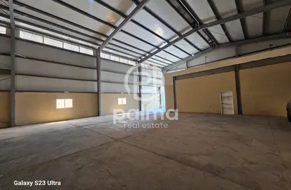 Warehouse - Studio - 4 Bathrooms for rent in East Industrial Street - Birkat Al Awamer - Al Wakra