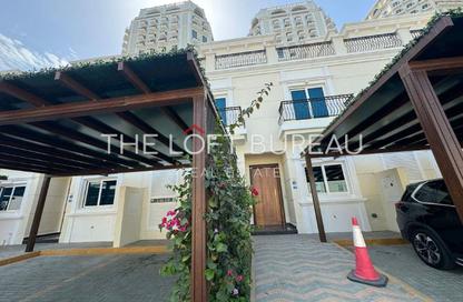 Villa - 6 Bedrooms - 7 Bathrooms for rent in Floresta Gardens - Floresta Gardens - The Pearl Island - Doha
