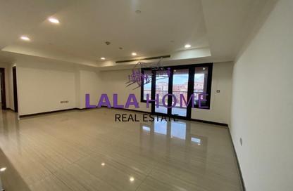 Apartment - 2 Bedrooms - 3 Bathrooms for rent in East Porto Drive - Porto Arabia - The Pearl Island - Doha
